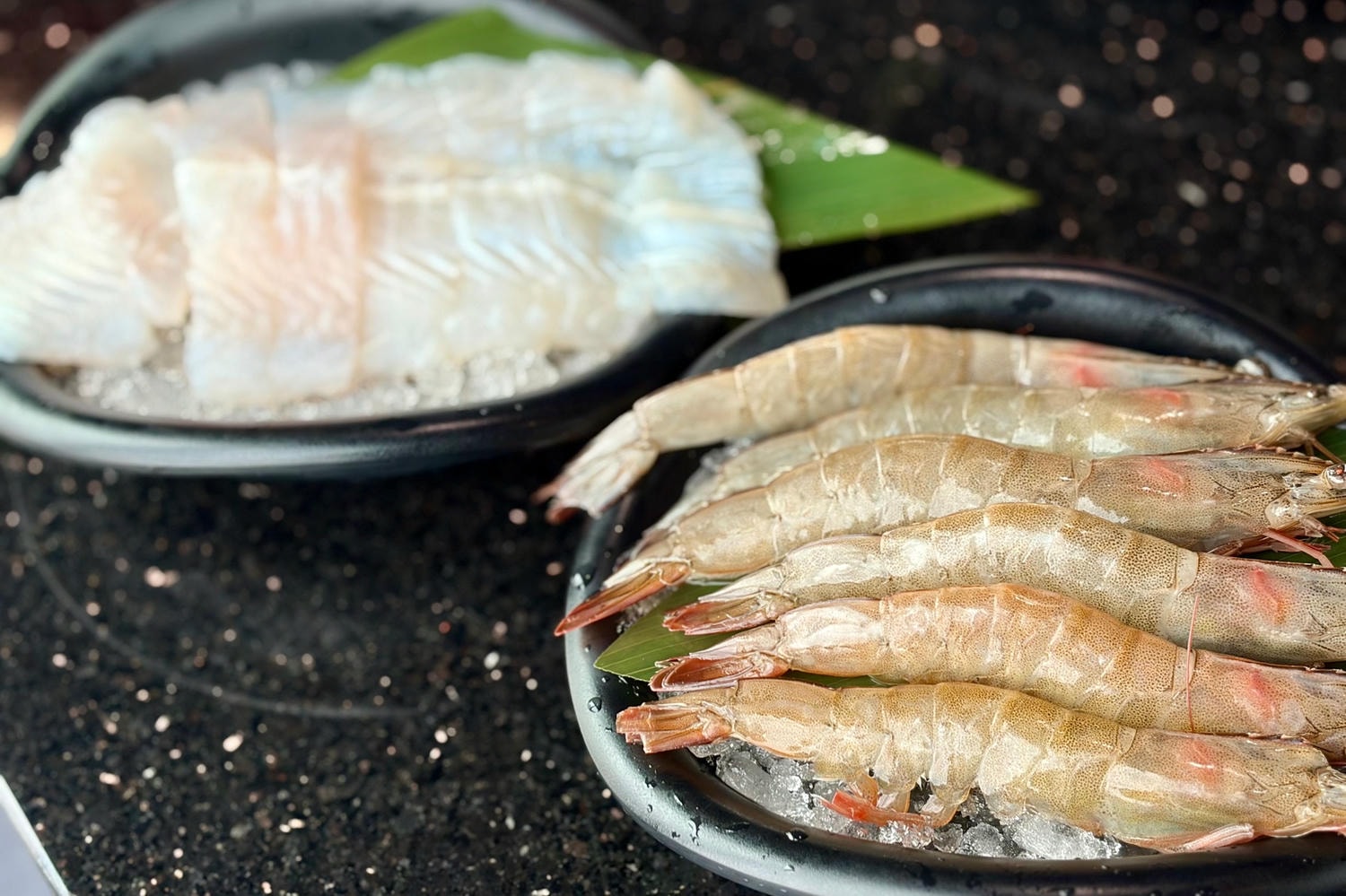 火鍋推薦餐廳│肉多多火鍋。高雄三多店。全台! 全天候! 平假日不限時! 輕量級套餐299 元起， 蔬食自助吧吃到飽，CP值超高！(西門店.淡水店例假日除外，湯底.服務費另計)